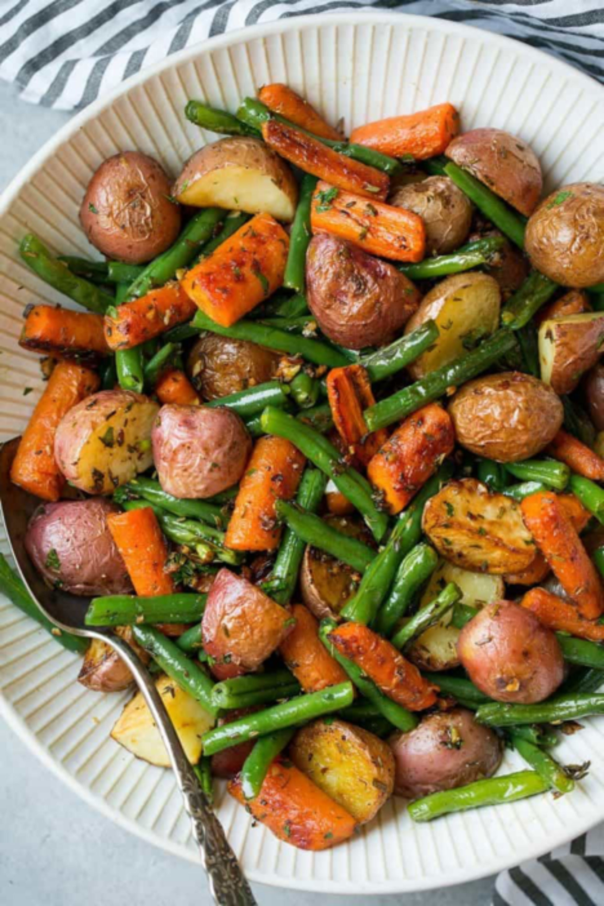 Garlic-Herb-Roasted-Potatoes-Carrots-and-Green-Beans